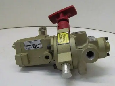Ross 2773A3954 120 Volt Solenoid Valve 3/8" NPT NEW