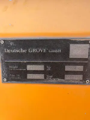 USED 2002 GROVE GMK5240