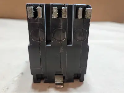 Used SQUARE D QO320 Switchgears British Columbia CA | Lenmark #1438589