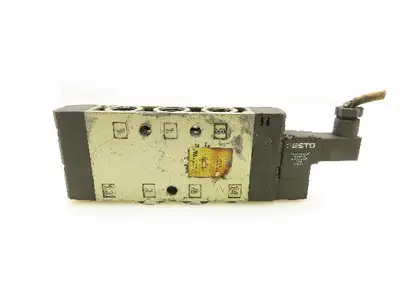 Festo CPE24-M1H-5L-3/8 Pneumatic Solenoid Valve 24VDC 3/8" NPT