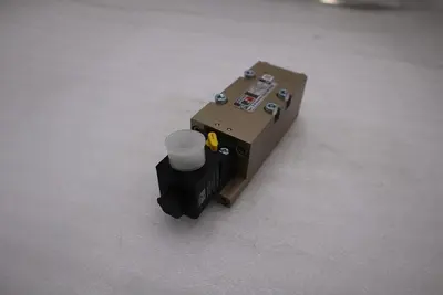 ROSS CONTROLS D2176F3929 / D2176F3929W PNEUMATIC VALVE STOCK H1696