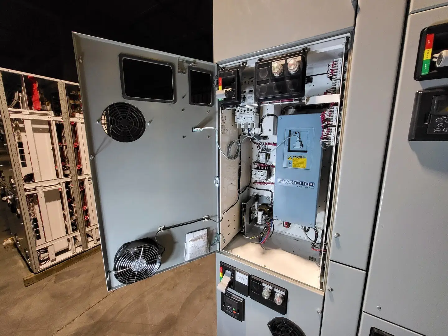 Used EATON SVX002A1-5A4N1 Switchgears British Columbia CA | Lenmark #240180