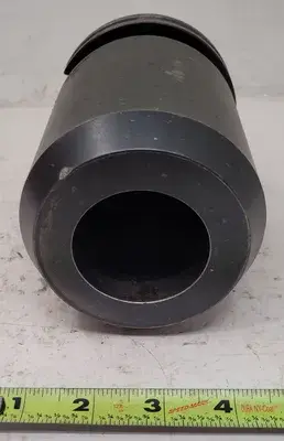 USED LYNDEX CAT 50 TOOL HOLDER