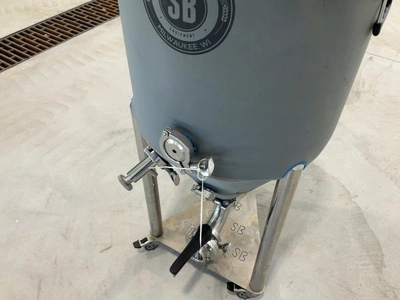 Used SPIKE BREWING CF15 CONICAL FERMENTER/UNITANK WITH INSULATED CONICAL JACKET 18 GALLONS Brewing Equipment Michigan US | Miedema Asset Management Group #1580107