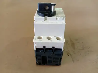 NEW SCHNEIDER ELECTRIC GV2P21