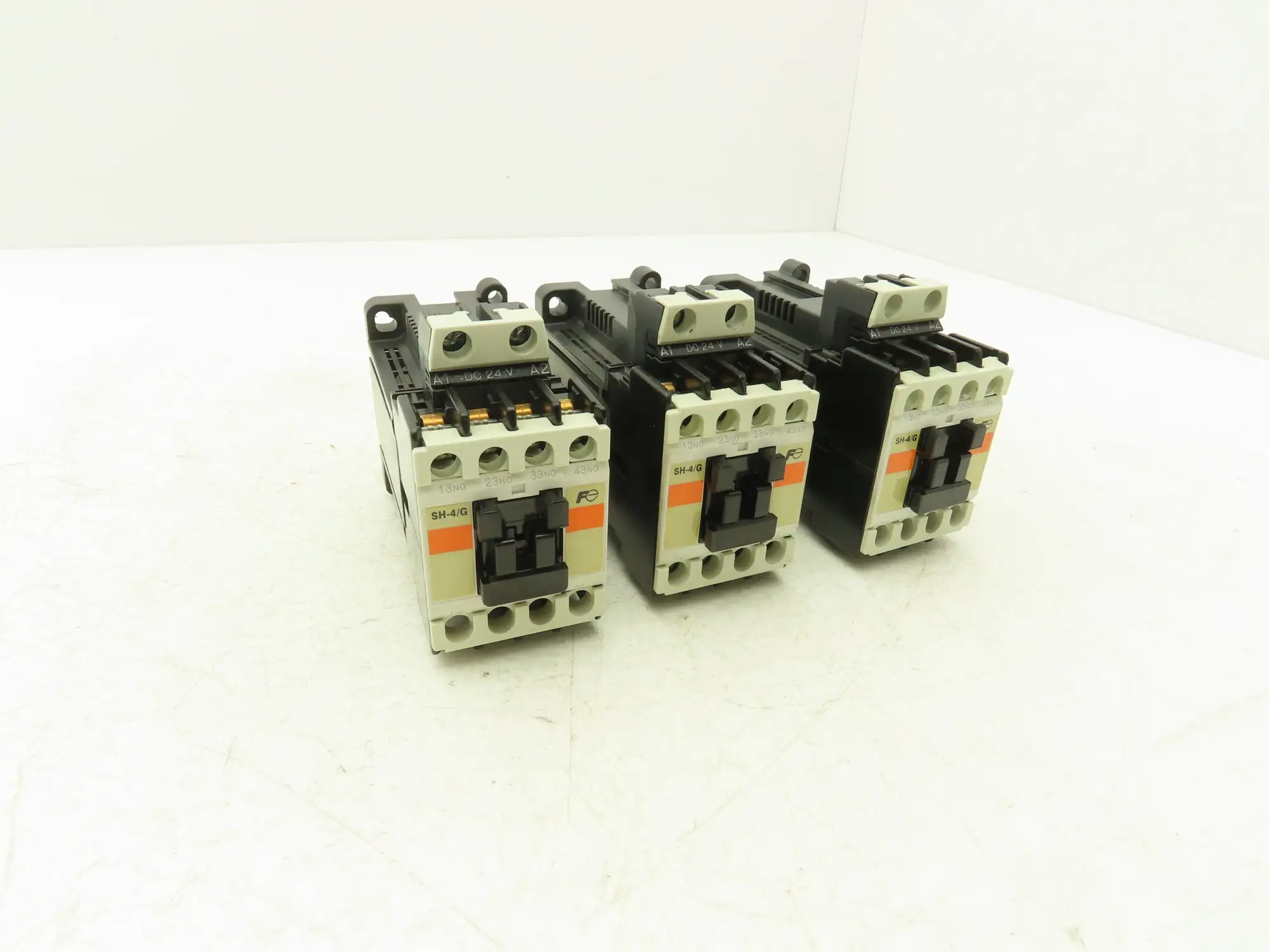Fuji Electric SH-4/G Contactor Relay 600VAC 1.2A 24VDC Coil 4NO Lot of 3
