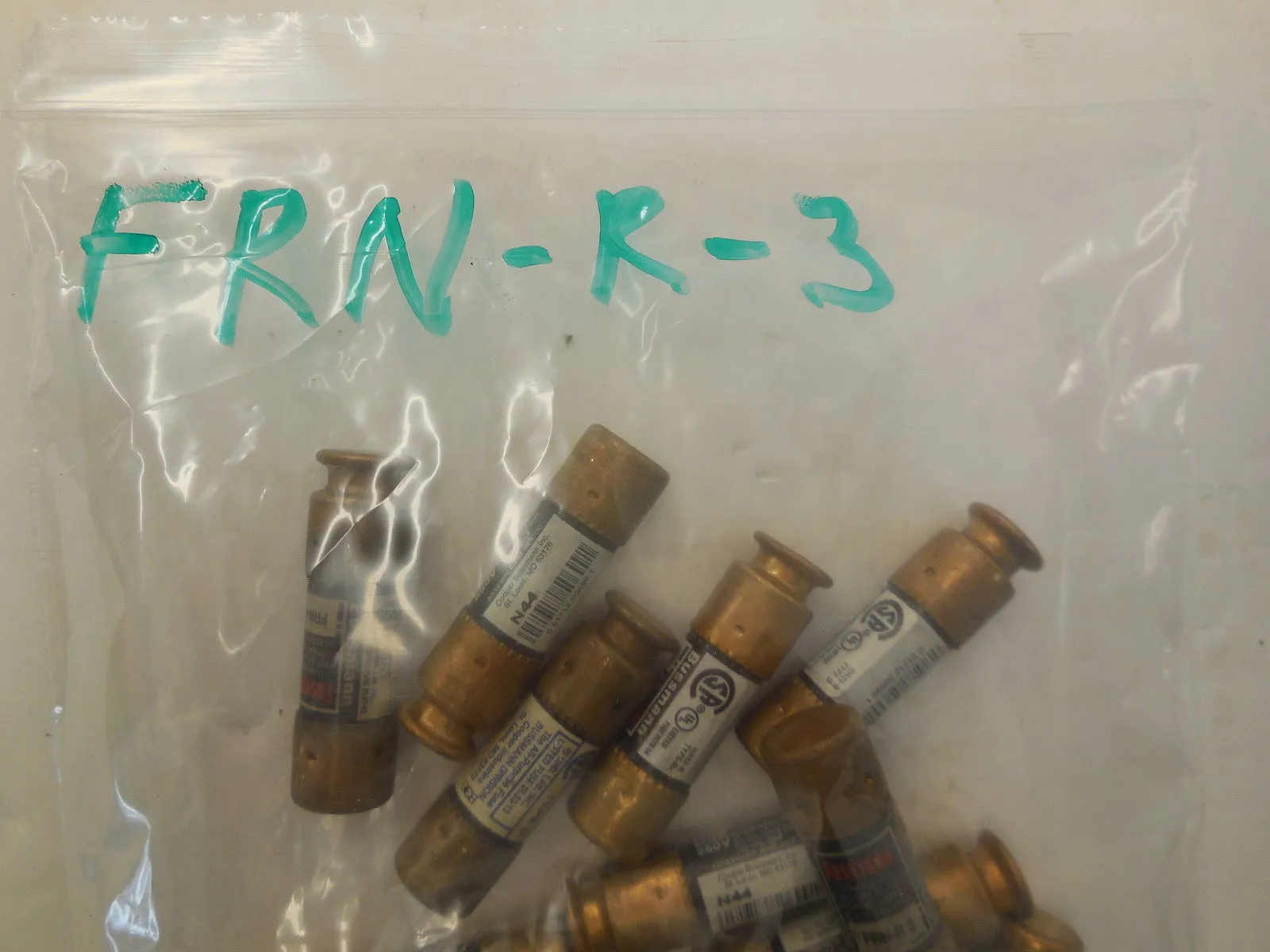 13 NEW FUSETRON FRN-R-3 FUSES FRNR3