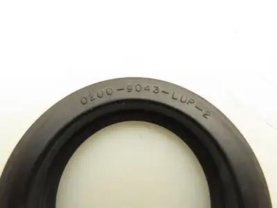 Parker 2QTR13 Clipper Oil Seal 2.813 ID x 3.751" OD 10-Pak"