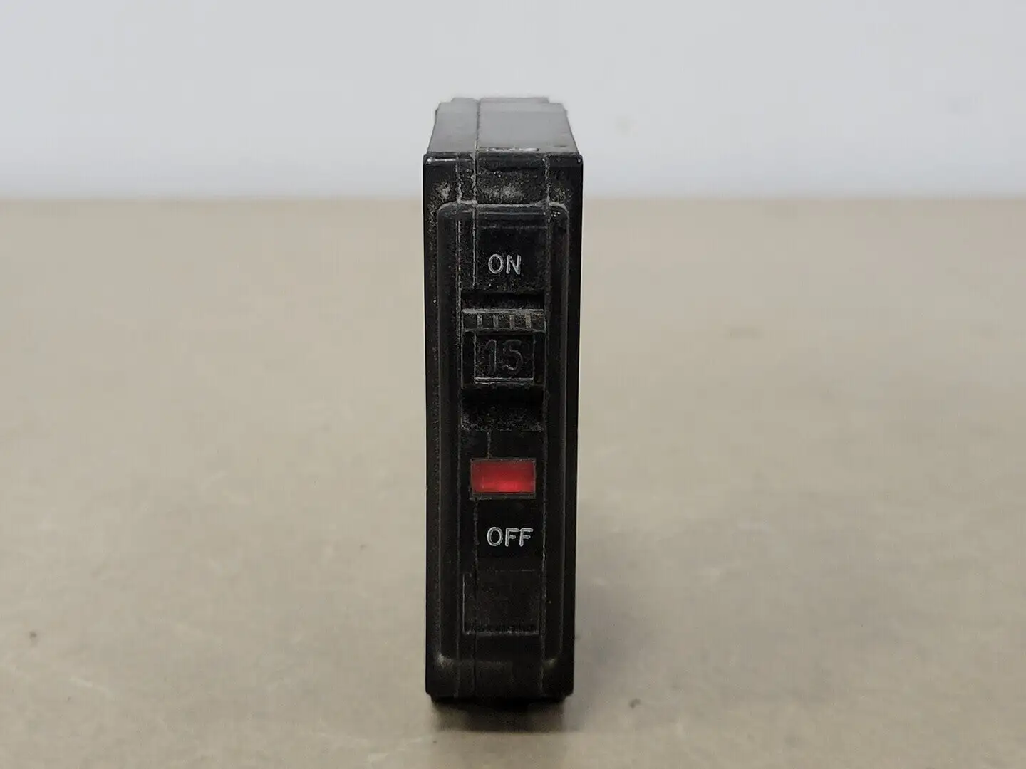 USED SQUARE D QO115