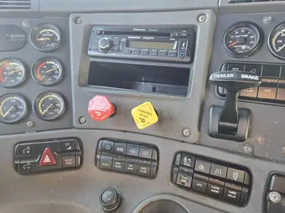 USED 2012 FREIGHTLINER CASCADIA 125