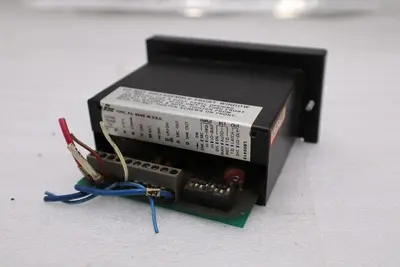 RED LION CONTROLS MODEL SCP PRESET COUNTER STOCK H1759