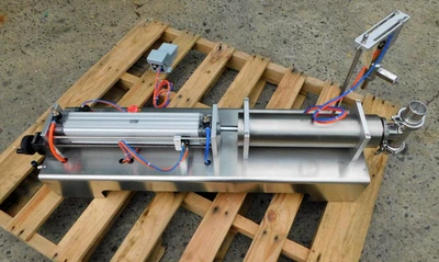 USED SINGLE PISTON FILLER 2500 ML