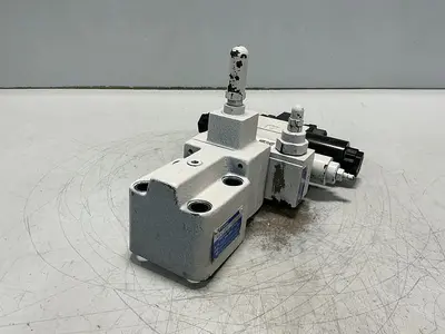 USED TOKIMEC DG4VS-3-0C-M-P7-H-7-P12-52