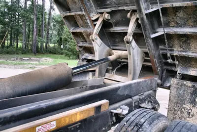 Used 2002 GMC C7 Dump trucks Louisiana US | Proxy Equipment #1377989