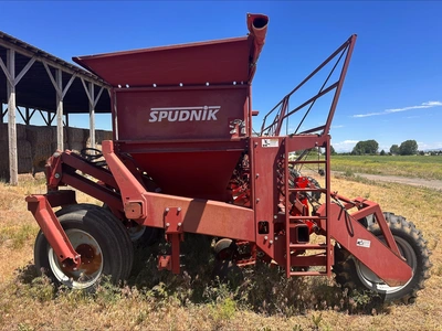 Used _UNKNOWN_ _UNKNOWN_ Planters Idaho US | Tri-Steel Manufacturing #1557160