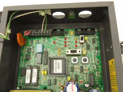 STI 70027-1002 Safety Light Curtain Controller W/Key 115VAC 50/60Hz 30VA