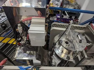 Servo Piston Pump w/ Balance Tank