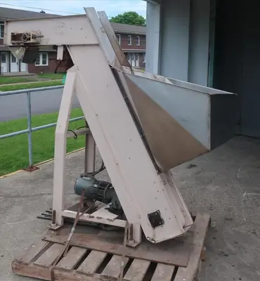 SPC8757  Elevator Automatic Parts Feeder cap feed hopper elevator CS, 70" discharge height