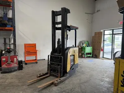 USED 2014 YALE NR035EB