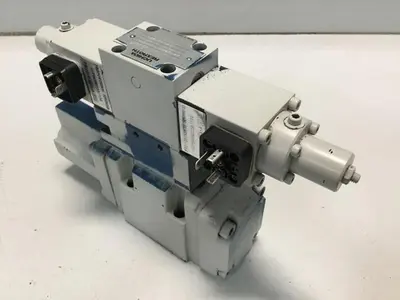 USED UCHIDA 4WRZ10W85A16A24NZ4M9030