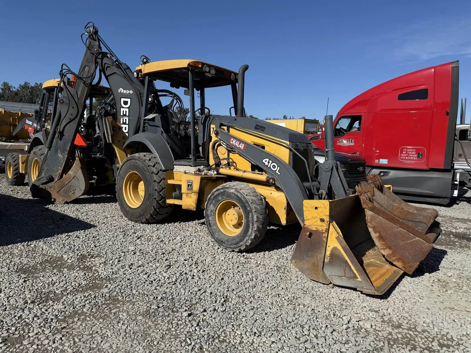 USED 2017 JOHN DEERE 410L