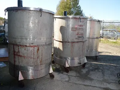 1,750L S/S Enclosed Trolley Tanks