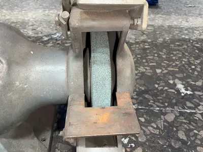 Used BALDOR 712 Pedestal Type Grinders (Double End) Ohio US | HGR 24 #1344004