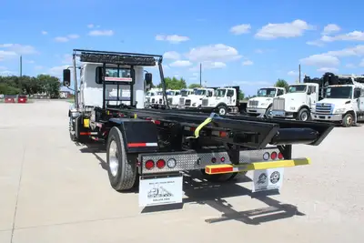 New | in-Stock 2027 MACK MD7 Rolloff Trucks Texas US | Roll Off Truck World #1491924