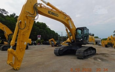 USED 2021 Kobelco SK390LC-11