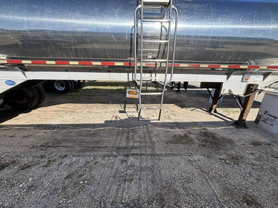 Used 2009 WALKER MILK TANKER TRAILER Liquid Supply Trailers Michigan US | Miedema Asset Management Group #1709522