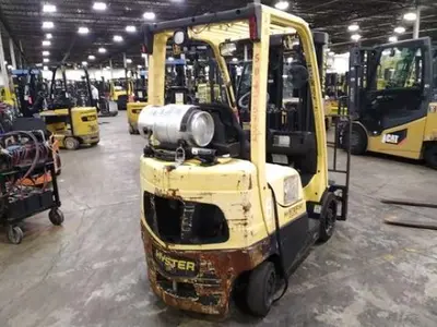 USED 2017 HYSTER S50FT