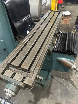 CLEVELAND 4HP VERTICAL MILL