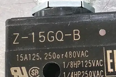 Micro Switch Z-15GQ-B Limit Switch Loc4D24/2
