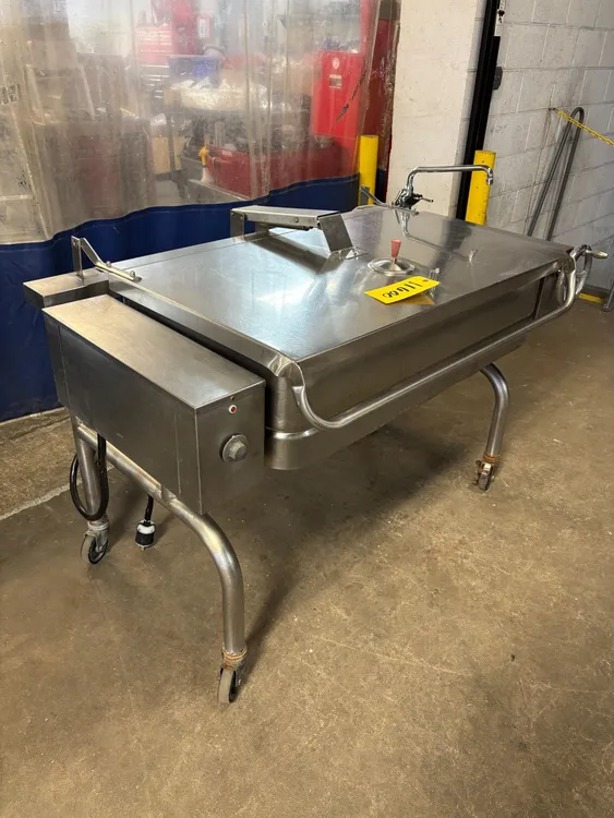 Used GROEN Braising Pan Braising Pans Illinois US | M&M Equipment Corp. #1145789
