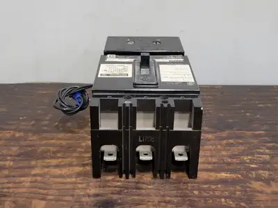 Used WESTINGHOUSE FB3040PL Switchgears British Columbia CA | Lenmark #242221