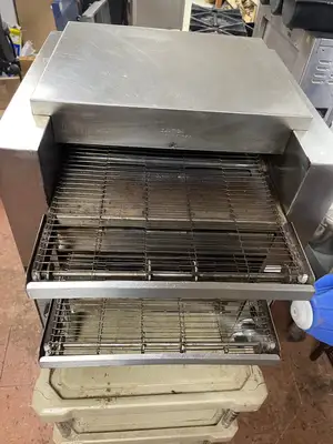 Used Star Used 14" Star DT14 Analog Control Conveyor Toaster 2000 Slices/hr 208V Restaurant Small Appliances Illinois US | Falcon Restaurant Supply #1375301