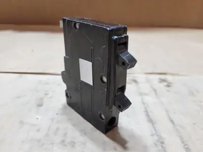 Used SQUARE D QO215 Switchgears British Columbia CA | Lenmark #1438539