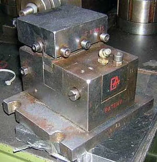 0117-120 Giandesin Type UNIVERSAL HAMMERING PRESS STAMPING DIE – JEWELRY CHAIN MAKING
