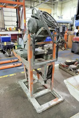 7.5 HP X 20" NORTON CLIPPER BLOCKBUSTER WET BRICK AND BLOCK SAW: YOBRO #25033