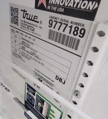 167-0117 True GDM-41SL-48-HC-LD 46” 2 Section Self Contained Refrigerated Cooler