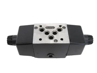 NEW PARKER D3W1CYY14 SOLENOID VALVE D3W1CYY-14
