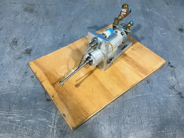 Used LOCTITE _UNKNOWN_ Pumps Ohio US | HGR 24 #1404978