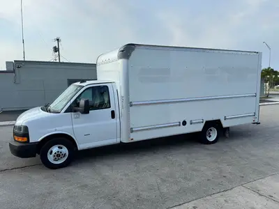 Used 2019 GMC SAVANA CUTAWAY Box trucks Florida US | Truck and Van Outlet #1509156