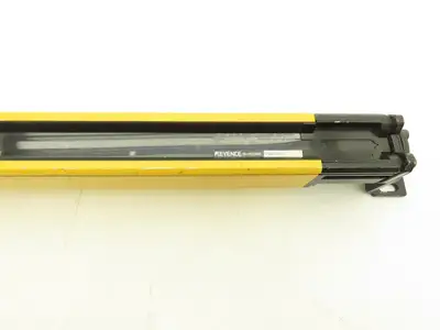 Keyence SL-V32HM-T Safety Light Curtain Transmitter 620mm 9m
