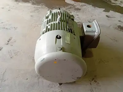NEW SIEMENS 1LE24212AB113AA3