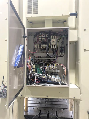 USED 2007 KOMATSU PRESSES KOMATSU E2W200-SVS PRESS