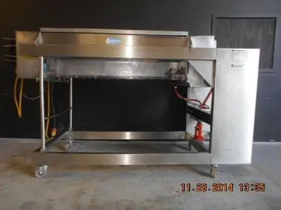 MOLINE CUTTER WITH HOLE PICKER
