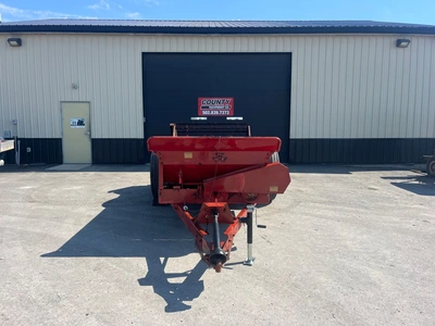MASSEY FERGUSON 160 Manure Spreader | County Equipment Company LLC (3)