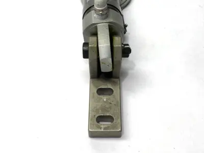 USED SMC CM2E32-DCG3181G-25