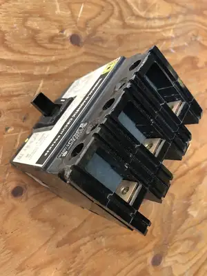 Used SQUARE D FAL36030 Switchgears British Columbia CA | Lenmark #244360